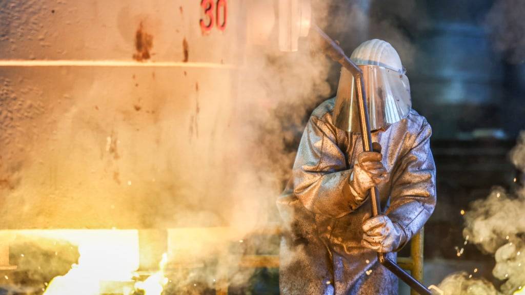In der deutschen Industrie mehren sich Hinweise auf ein Ende der Schwächephase. Im April haben die Industriebetriebe den zweiten Monat in Folge mehr Aufträge erhalten. (Archivbild)