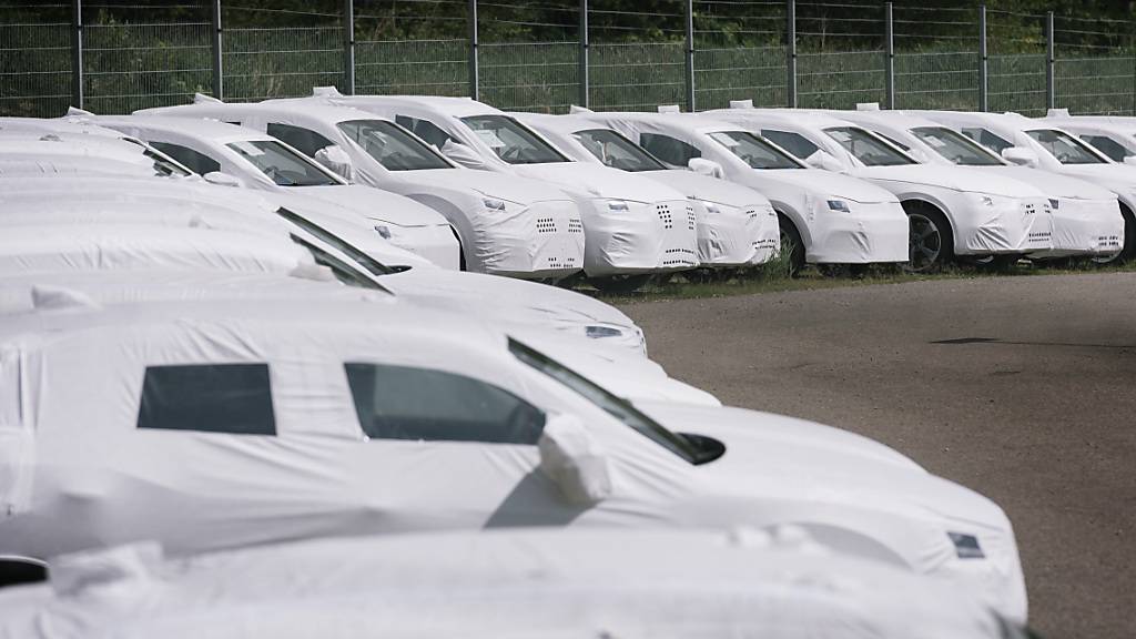 Weniger Auto-Neuzulassungen auf Schweizer Strassen im März