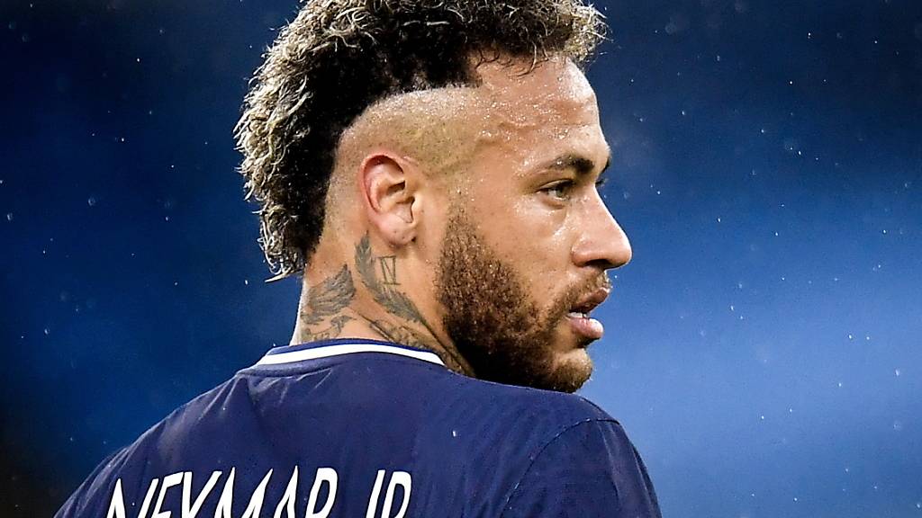 Neymar extends with PSG until 2025