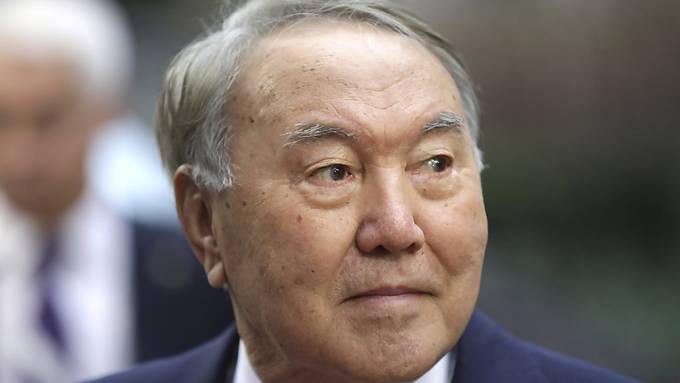 Kasachstans Ex-Präsident Nasarbajew mit Corona infiziert