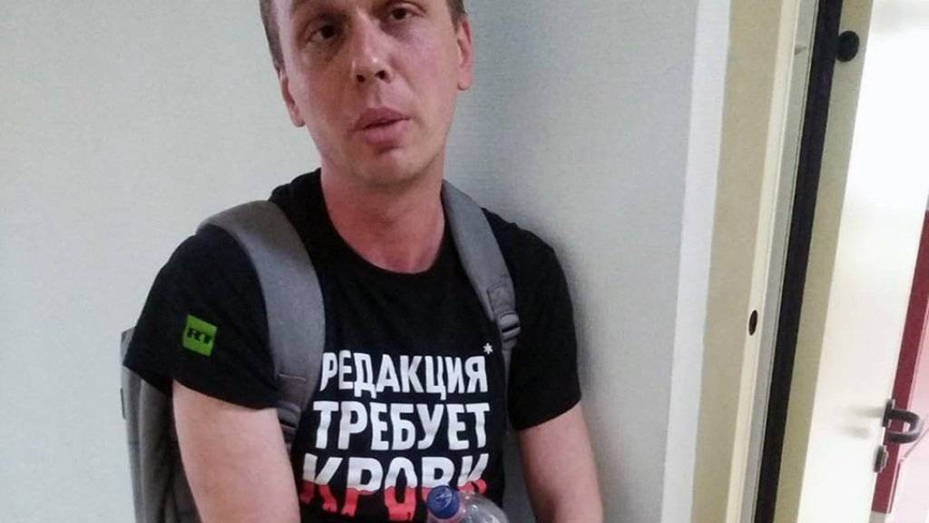 Der bekannte russische Enthüllungsjournalist Iwan Golunow (im Bild) muss in Hausarrest und darf seine Wohnung zwei Monate nicht verlassen. Er wird des Drogenhandels beschuldigt. (Archivbild)