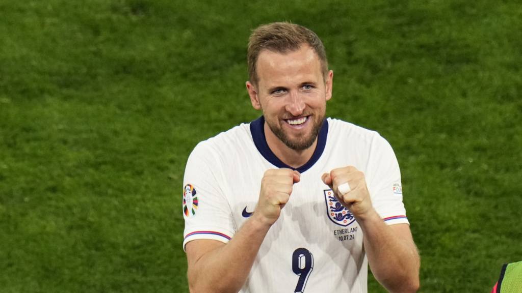 Englands Captain Harry Kane will seine erste Trophäe gewinnen