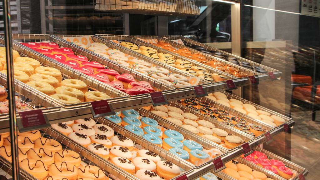 Die kunterbunte Donut-Auswahl. Bild: FM1Today/Stefanie Rohner