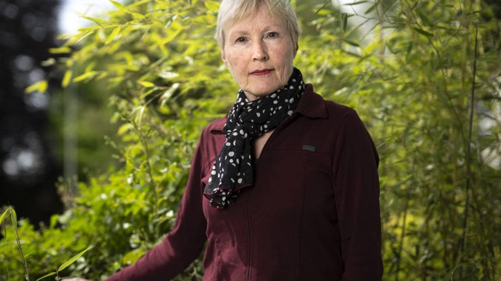 Die Schweizer Regisseurin Damaris Lüthi nimmt in ihrem Film «Unter Mangobäumen» konsequent die weibliche Perspektive ein. Es sei ein Film über Opfer und Täterinnen, sagt sie im Gespräch; «Und darüber, wie sich das verwischt.»