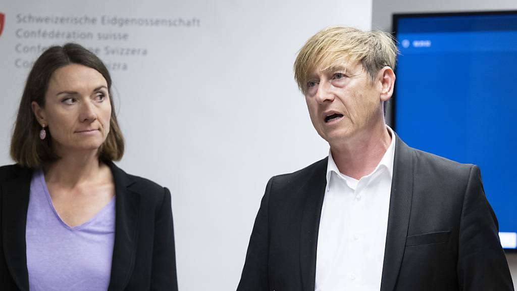 Meierhans (rechts) im September mit Grünen-Nationalrätin Sophie Michaud Gigon (VD) nach dem von ihm organisierten Kaufkraftgipfel.