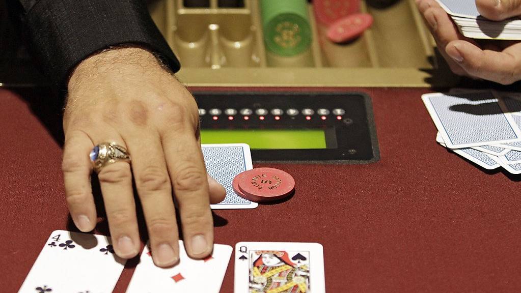 Kleine Pokerturniere sollen künftig auch ausserhalb von lizenzierten Casinos erlaubt sein (Symbolbild)