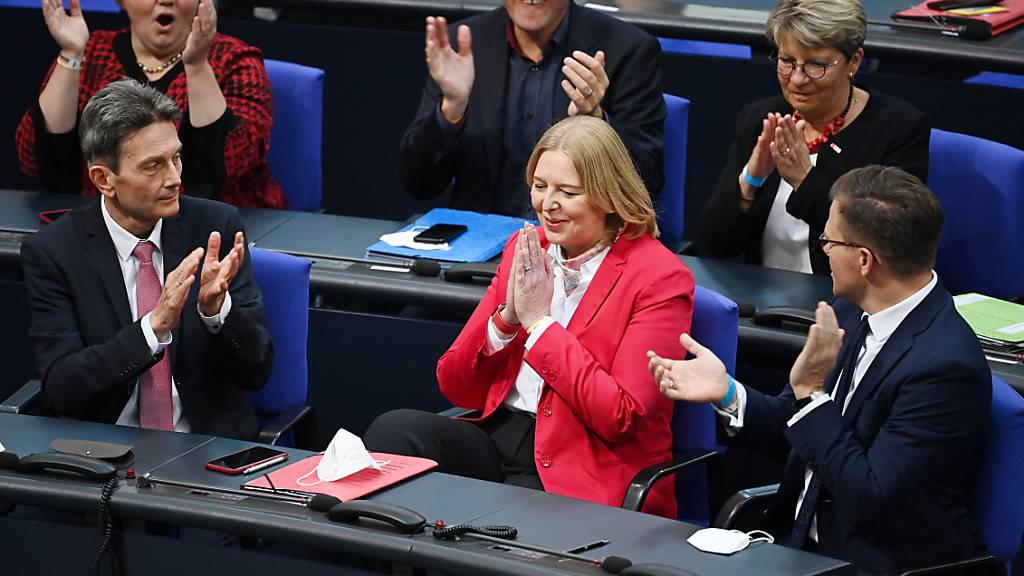 SPD-Politikerin Bas zur deutschen Bundestagspräsidentin gewählt