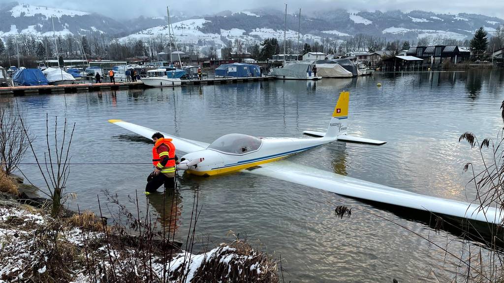 Sportflugzeug landet in Zürichsee – Pilot unverletzt