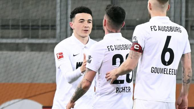 Augsburg und Vargas lassen Gladbach weiter schmoren