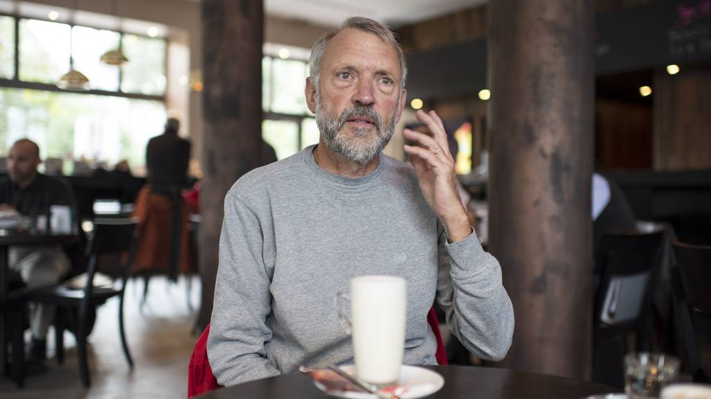 Urs Oberli, paläontologischer Präparator aus St.Gallen, hat die Zähne untersucht. (Archivbild: Tagblatt/Luca Linder)