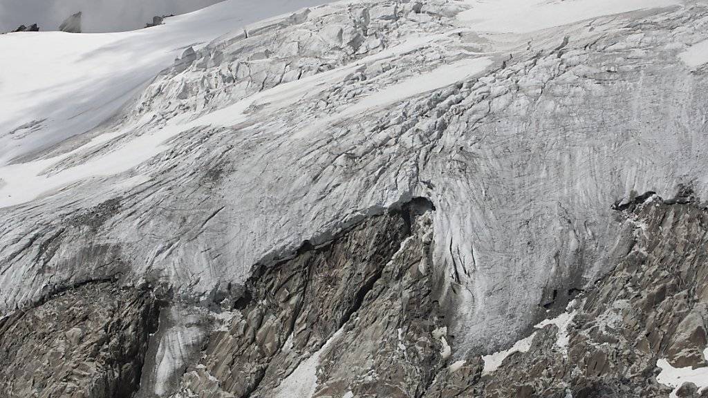 Die Gletscher weltweit besitzen wahrscheinlich deutlich weniger Eis als bisher angenommen. (Archivbild)