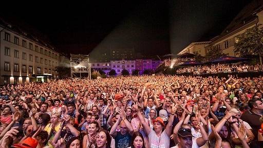 https://www.facebook.com/StarsInTownSchaffhausen/photos/