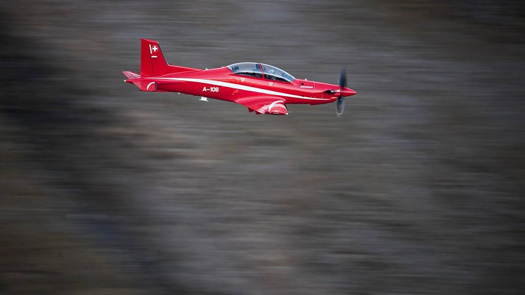 Ein PC-21, fotografiert in der Nähe von Meiringen BE. (Archivaufnahme)