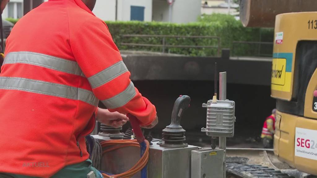 Nach Explosion: Räumung der Tiefgarage in Nussbaumen