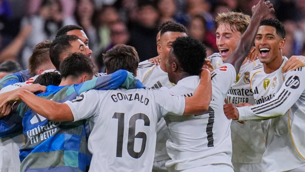 Die grosse Freude der Spieler von Real Madrid nach dem wichtigen Sieg gegen den grossen Rivalen