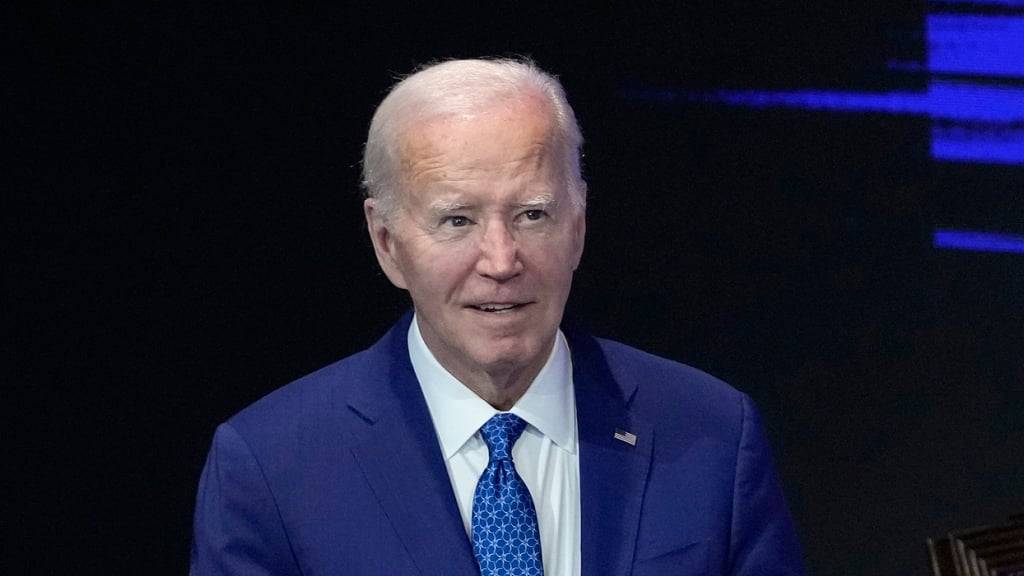 US-Präsident Joe Biden war im Sommer vor zwei Jahren zuletzt positiv auf das Virus getestet worden. Foto: Manuel Balce Ceneta/AP/dpa