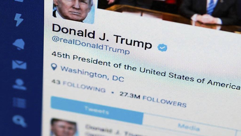 US-Präsident Donald Trump hat auf einen Schlag Hunderttausende Follower auf Twitter verloren. (Archivbild)
