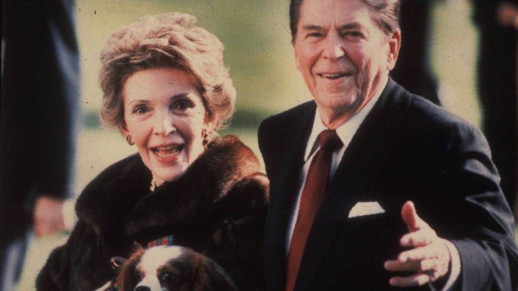 Nancy mit ihrem Ehemann Ronald Reagan 1986 während dessen zweiten Amtszeit