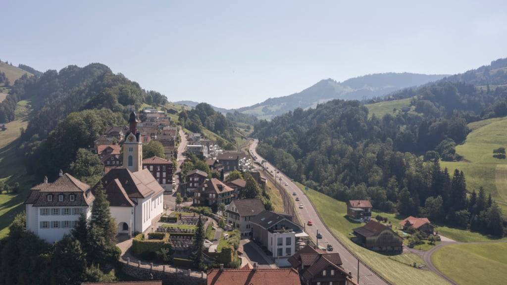 Strasse von Sattel nach Rothenthurm wird für 23 Millionen saniert