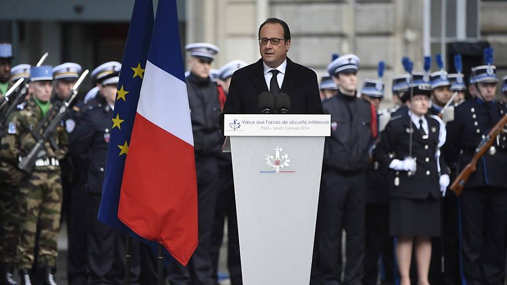 Frankreichs Präsident François Hollande bei seiner Rede vor der Polizeipräfektur