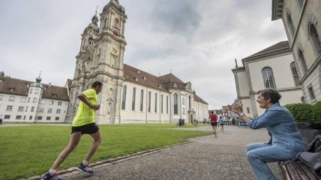 Gut möglich, dass die Halbmarathon-Läufer vom Regen verschont werden. (Bild: Tagblatt/Urs Bucher)
