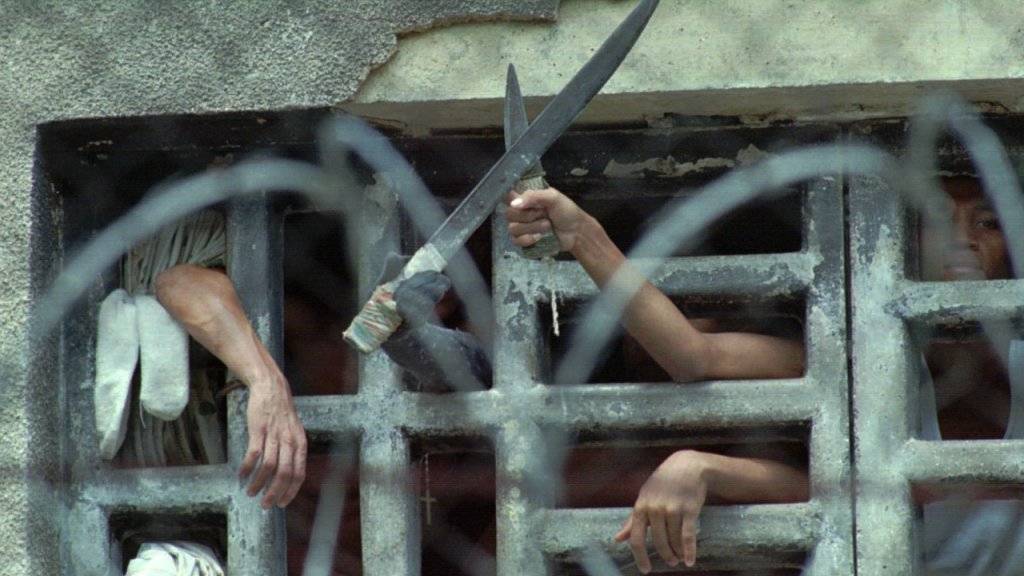 Bei einer Meuterei in einem Gefängnis in Venezuela sollen dutzende Personen ums Leben gekommen sein. (Symbolbild)
