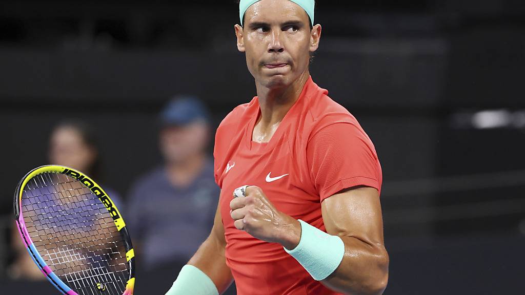 Beeindruckend und historisch: Rafael Nadal feierte nach langer Verletzungspause ein gelungenes Comeback. Der Sieg über Dominic Thiem war sein 1069. auf der Tour - nur drei Spieler sind in dieser Hinsicht noch erfolgreicher