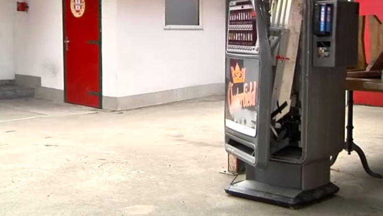 Der gestohlene Zigarettenautomat ist inzwischen wieder aufgetaucht