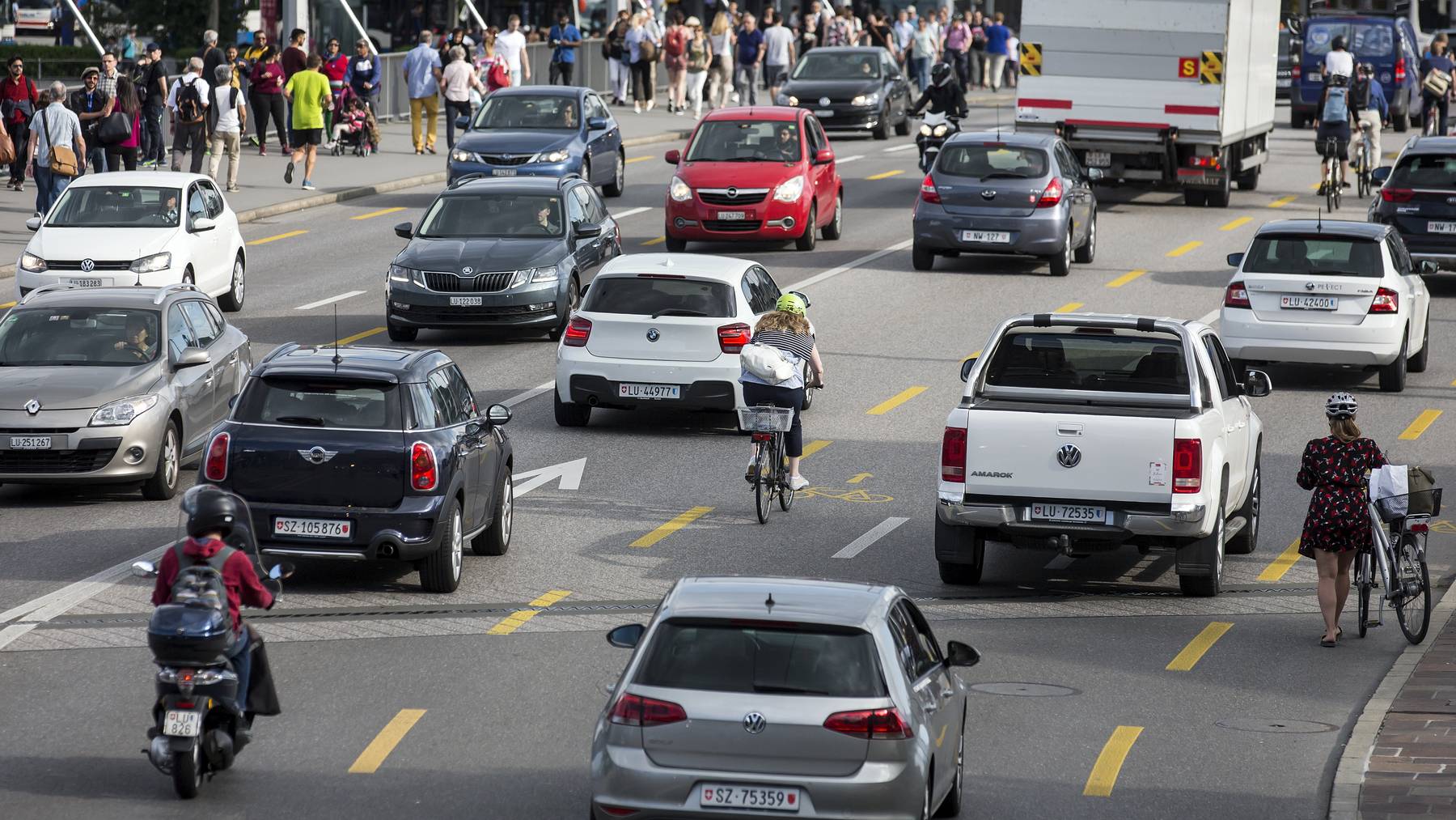 Bis 2040 soll der Verkehr in der Stadt Luzern um 15 Prozent reduziert werden.