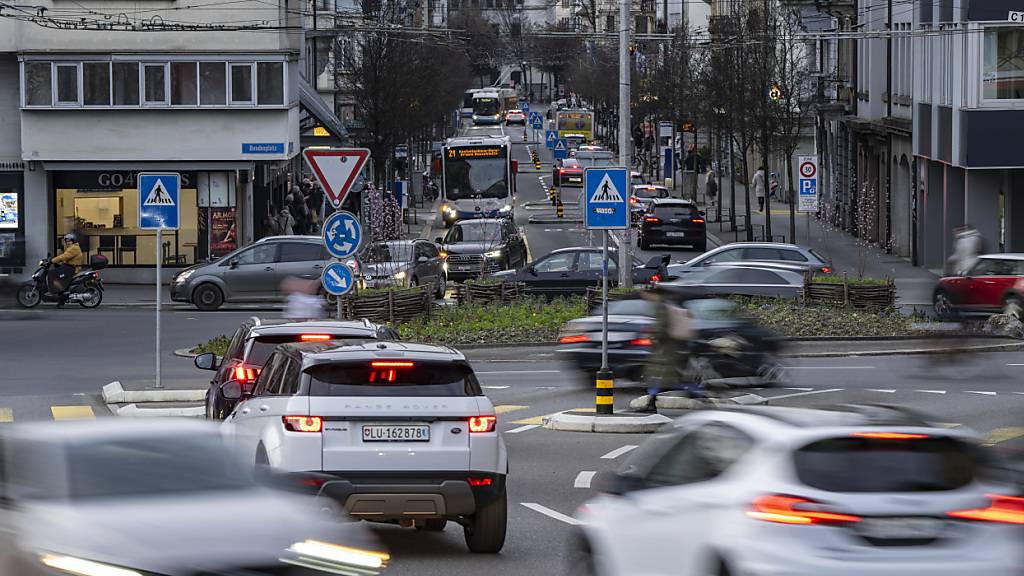 Mehr Frauen sollen sich in der Verkehrskommission mit Mobilitätsfragen in der Stadt Luzern auseinandersetzen. (Archivbild)