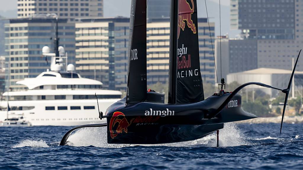 «BoatOne» fliegt über das Wasser