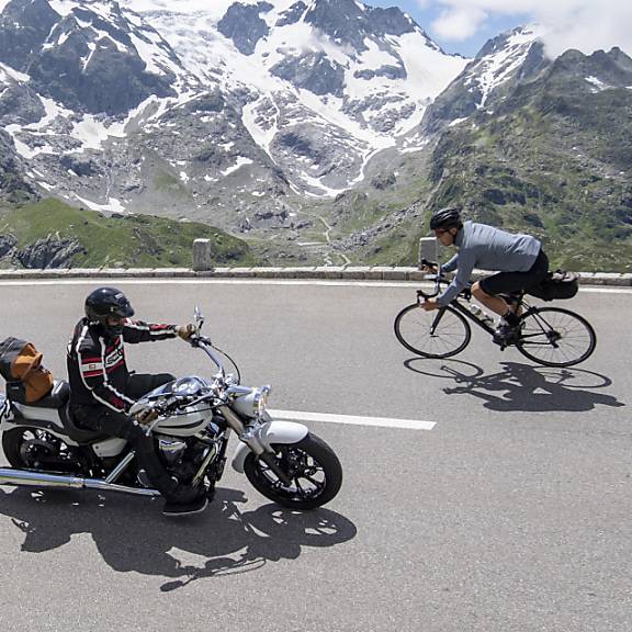 Sustenpass nach Wintersperre teilweise geöffnet, Grimsel öffnet Mitte Juni