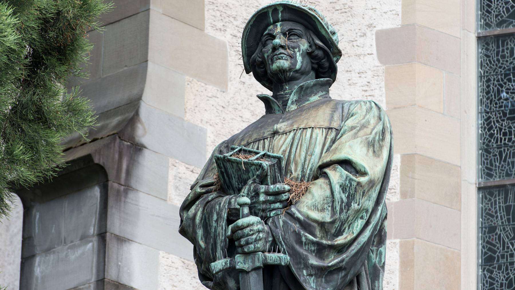 Unter den Reformierten rumort es. Im Bild: Das Denkmal zu Ehren des Reformators Huldrych Zwingli in Zürich.