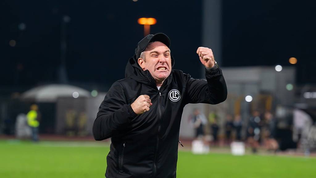 Luganos Trainer Mattia Croci-Torti freut sich über einen weiteren Sieg seines Teams