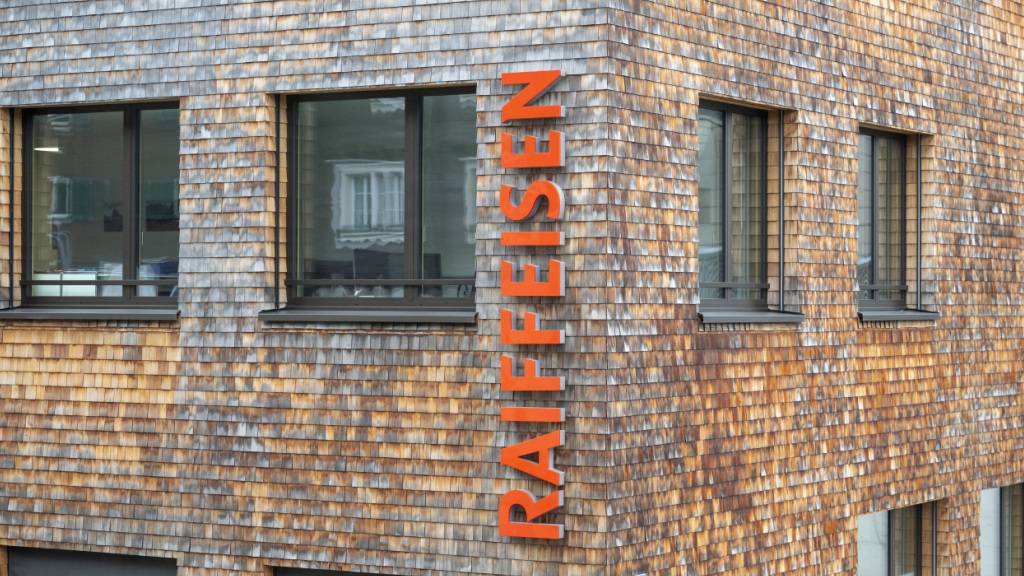 Raiffeisen schreibt 2025 tieferen Gewinn