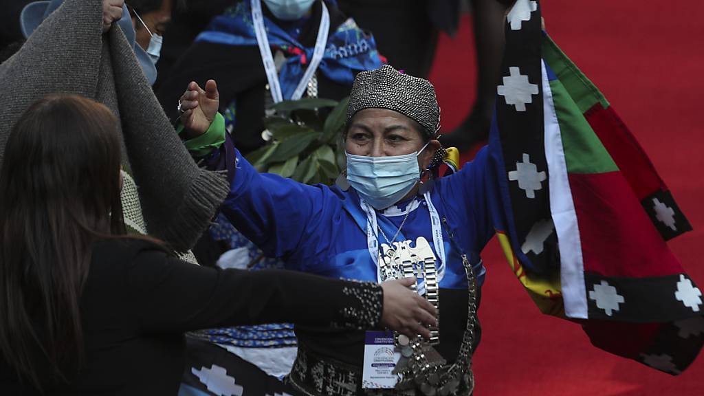Chiles Verfassungskonvent bekommt indigene Präsidentin