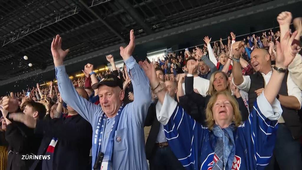 Fans feiern vierten Sieg: ZSC Lions schaffen gegen Fribourg den Einzug ins Playoff-Finale