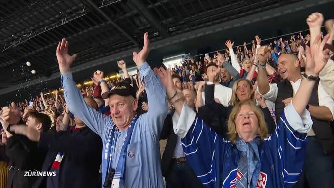 Fans feiern vierten Sieg: ZSC Lions schaffen gegen Fribourg den Einzug ins Playoff-Finale