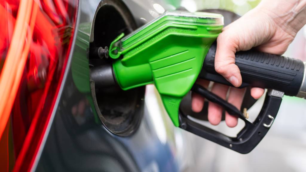 Ungünstiges Timing: Ausgerechnet zum verkehrsreichen Oster-Beginn erreichen Benzin- und Dieselpreise für Motorisierte ärgerliche Spitzen. (Archivbild)