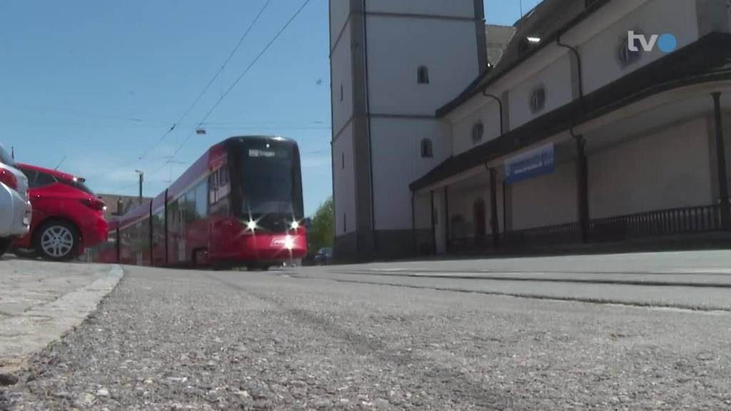 Kurznachrichten: Tot in Badi, Ukraine-Flüchtlinge, Appenzeller Bahnen, Unfall Bad Ragaz, Kuh umgefahren