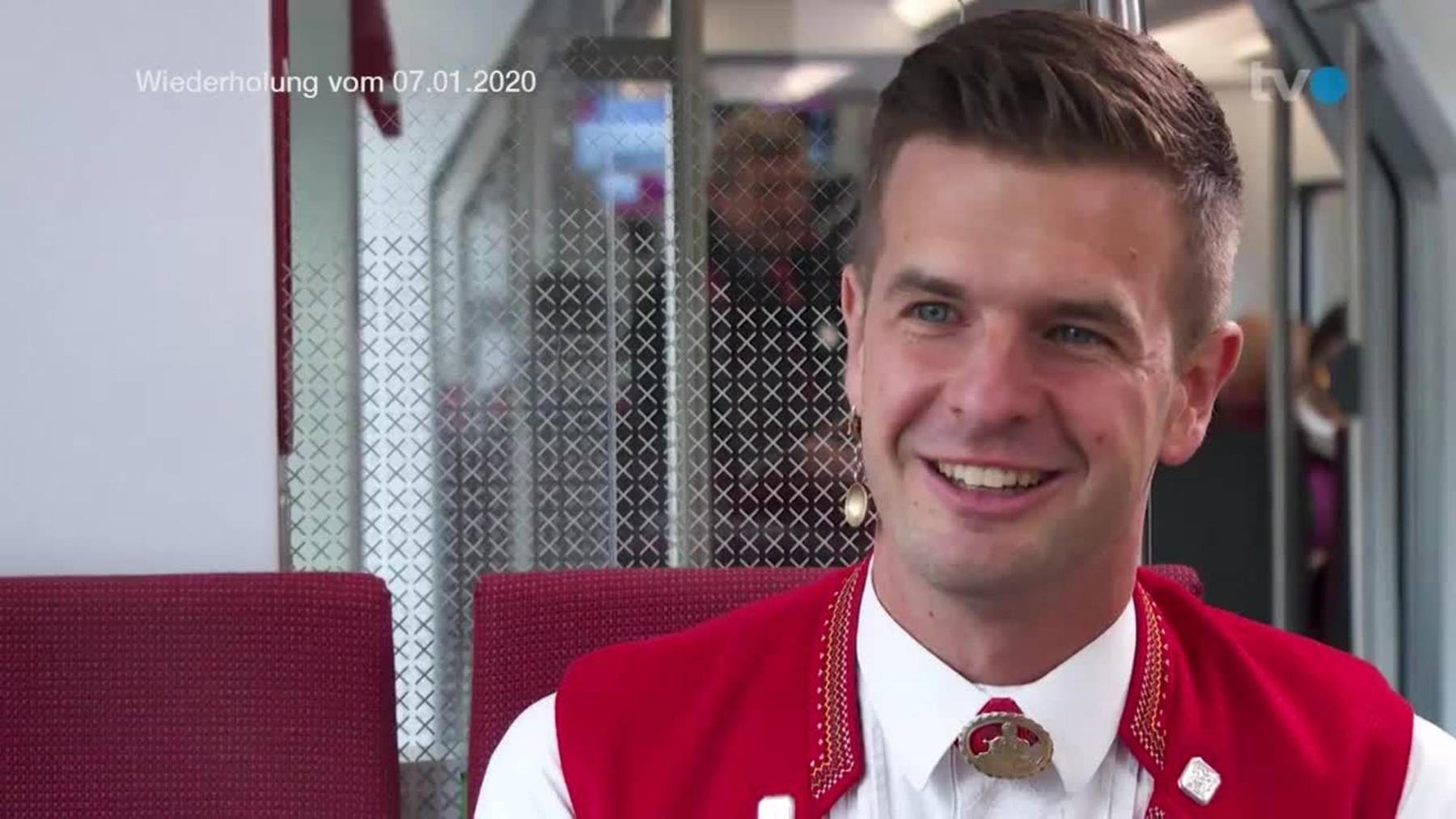 Thumb for ‹Im Zug mit... Nicolas Senn›