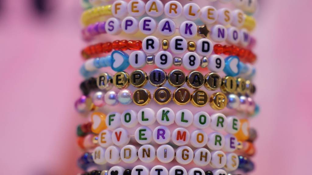 Für ihre Analyse untersuchten die Forscher auch Texte von US-Musikerin Taylor Swift. (Archivbild)