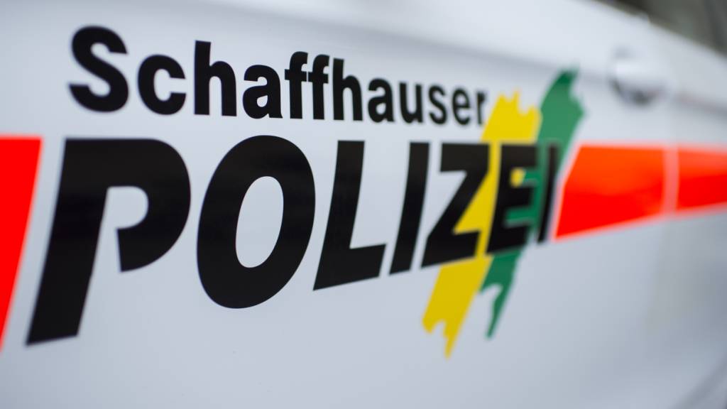 Die Schaffhauser Polizei wurde am Mittwochmittag zu einem Unfall nach Neuhausen am Rheinfall gerufen. (Symbolbild)