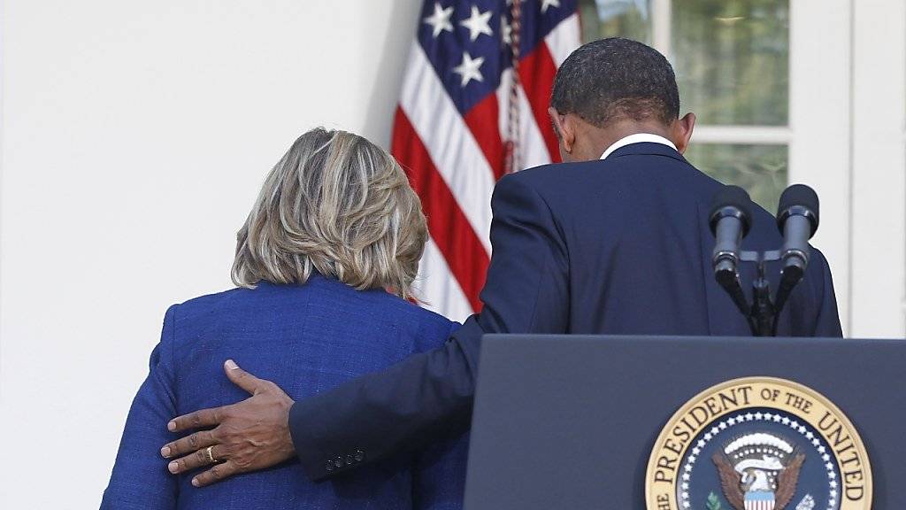 Gehen gemeinsam in den Wahlkampf: Clinton und Obama. (Archivbild)