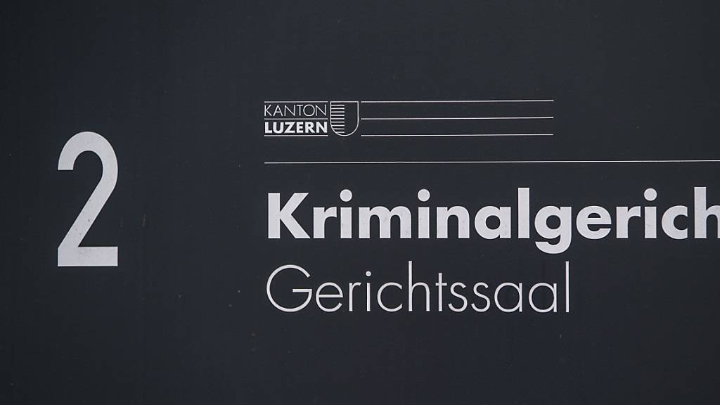 Kriminalgericht Luzern ordnet für Messerstecher Therapie an