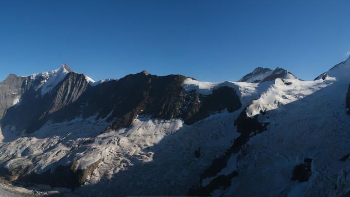 Zwei Personen nach Eisabbruch in Grindelwald vermisst 