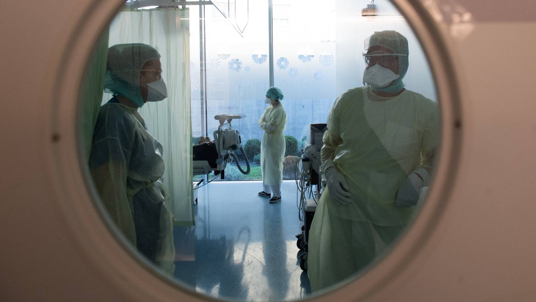 Die Schweiz ist für Mediziner aus der EU attraktiv. Nun erhalten die Kantone mehr Instrumente, um deren Zulassung zu steuern. (Symbolbild)