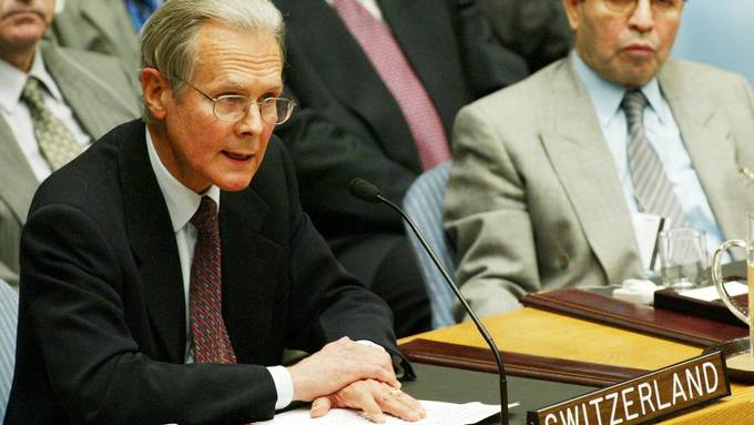 Ehemaliger Schweizer UNO-Botschafter warnt vor Druck der Grossmächte