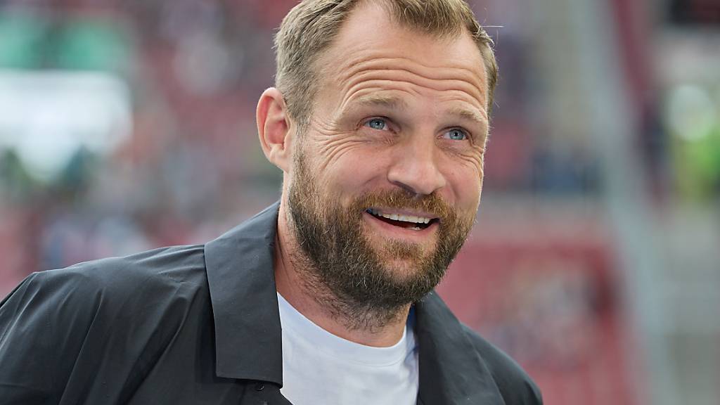 Mainz-Trainer Bo Svensson kann mit Mainz über einen späten Punktgewinn jubeln