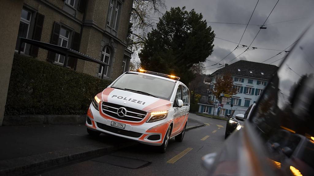 Die Stadtpolizei Winterthur setzte nach dem Superleague-Spiel zwischen Servette FC und FC Winterthur Gummischrot und Reizgas gegen Servette-Fans ein. (Archivbild)